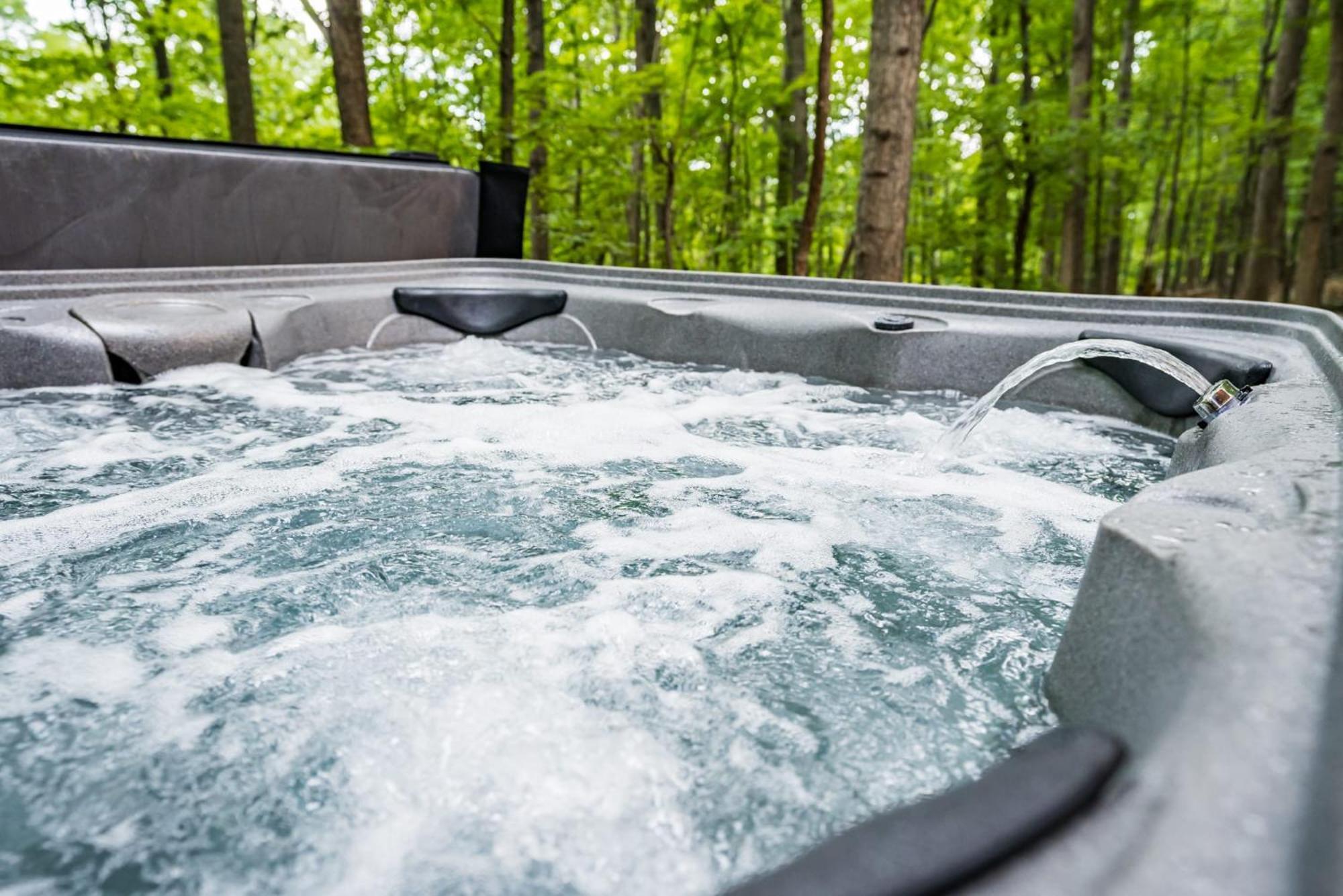 Mountaintop Views, Hot Tub, Deck, Fire Pit & Wifi Augusta Luaran gambar